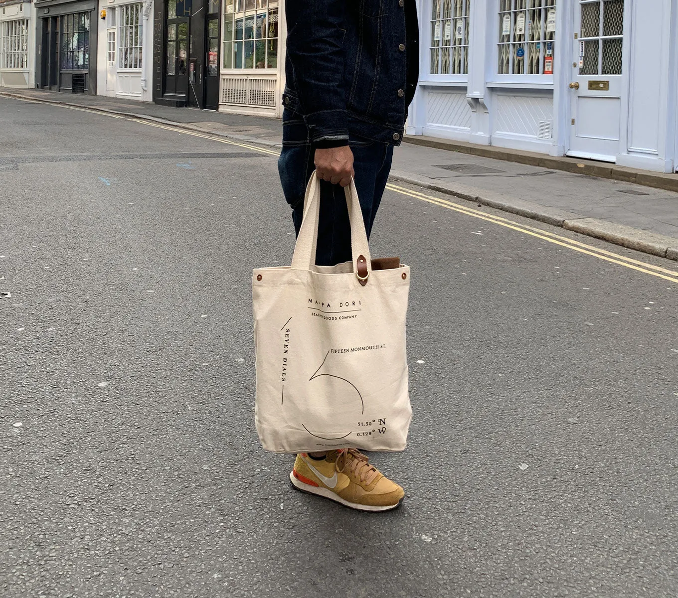 CANVAS TOTE